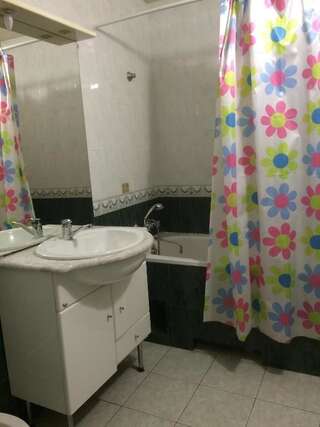 Отели типа «постель и завтрак» Mini Hotel Vesna Днепр Двухместный номер "Комфорт" с 1 кроватью и балконом-17